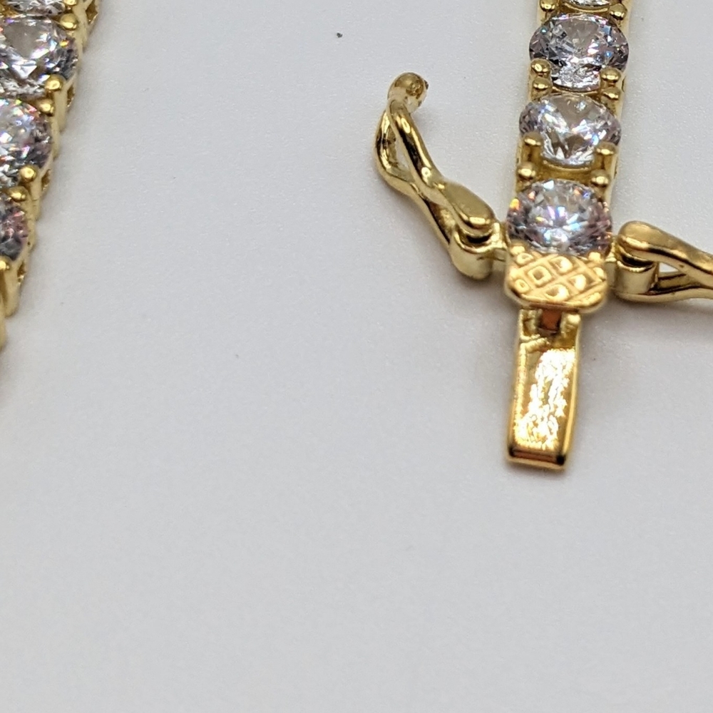 SALE PRICED!  18k, Necklace, Bracelet & Earrings, Cubic Zirconia, 18k, 925 - Picture 12 of 14